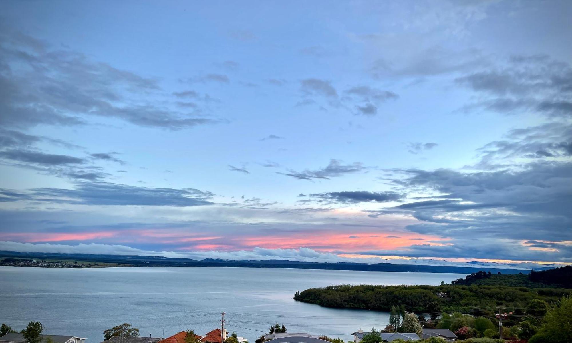 The Flying Trout Boutique Lodge Lago Lago Taupo Exterior foto